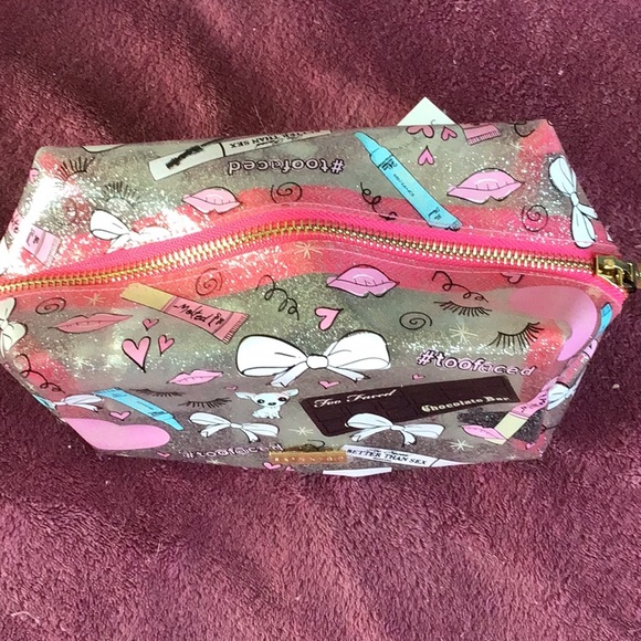 Too Faced Skinny Dip Clover, makeup zippered bag new with tags - Picture 3 of 3